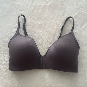 Victoria's Secret Subtle Sparkle Glittery Lightly Lined Wireless Bra Gel Push Up